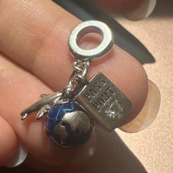 NWOT Pandora FIT Travel Passport Silver Charm - Picture 2 of 8